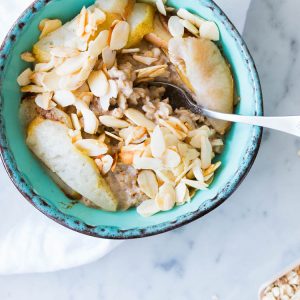 Almond Oatmeal with Grilled Pear and Vanilla