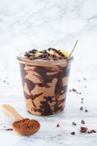 Chocolade Boekweitcrème met Fudgy Chocoladesaus
