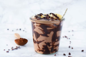 Chocolade Boekweitcrème met Fudgy Chocoladesaus